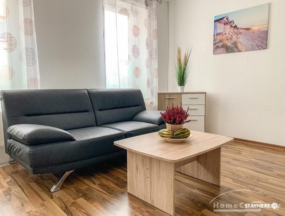 27860 HomeCompany Möbliert/Furnished 2-Zimmer Apartment in Leipzig-Lindenthal max. 3 Personen
