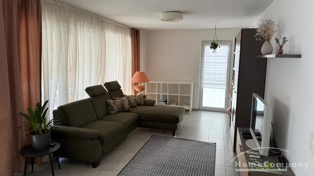 28349 HomeCompany Dresden Möbliert/Furnished 4-Zimmer Apartment in Dresden-Seevorstadt max. 4 Personen