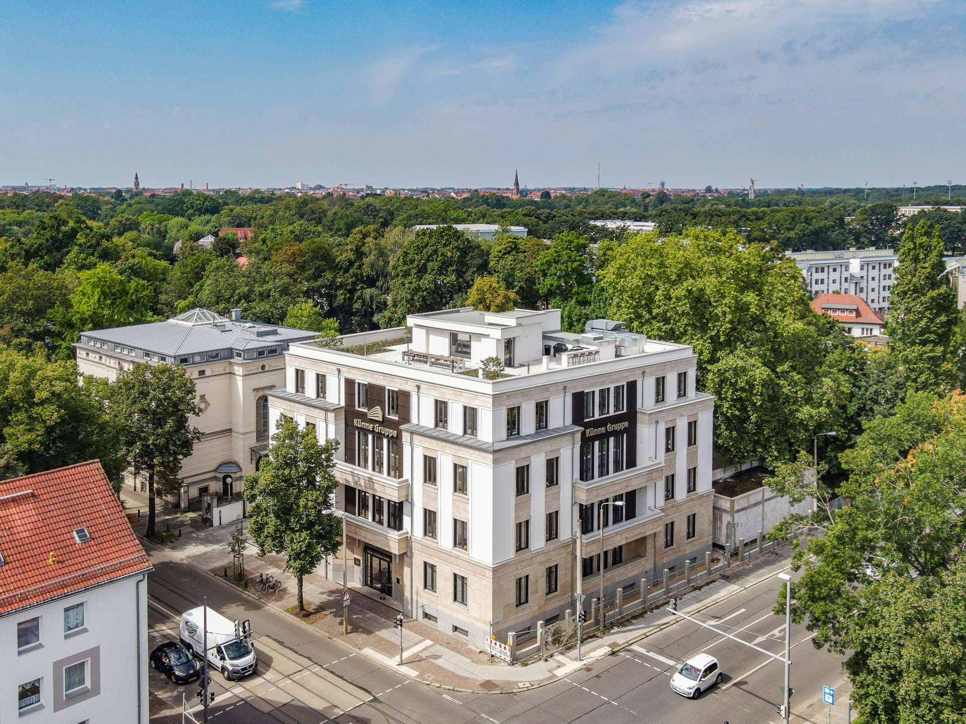 Vielseitiges Anlageobjekt mit 8 Wohneinheiten, Gewerbefläche und Garagen