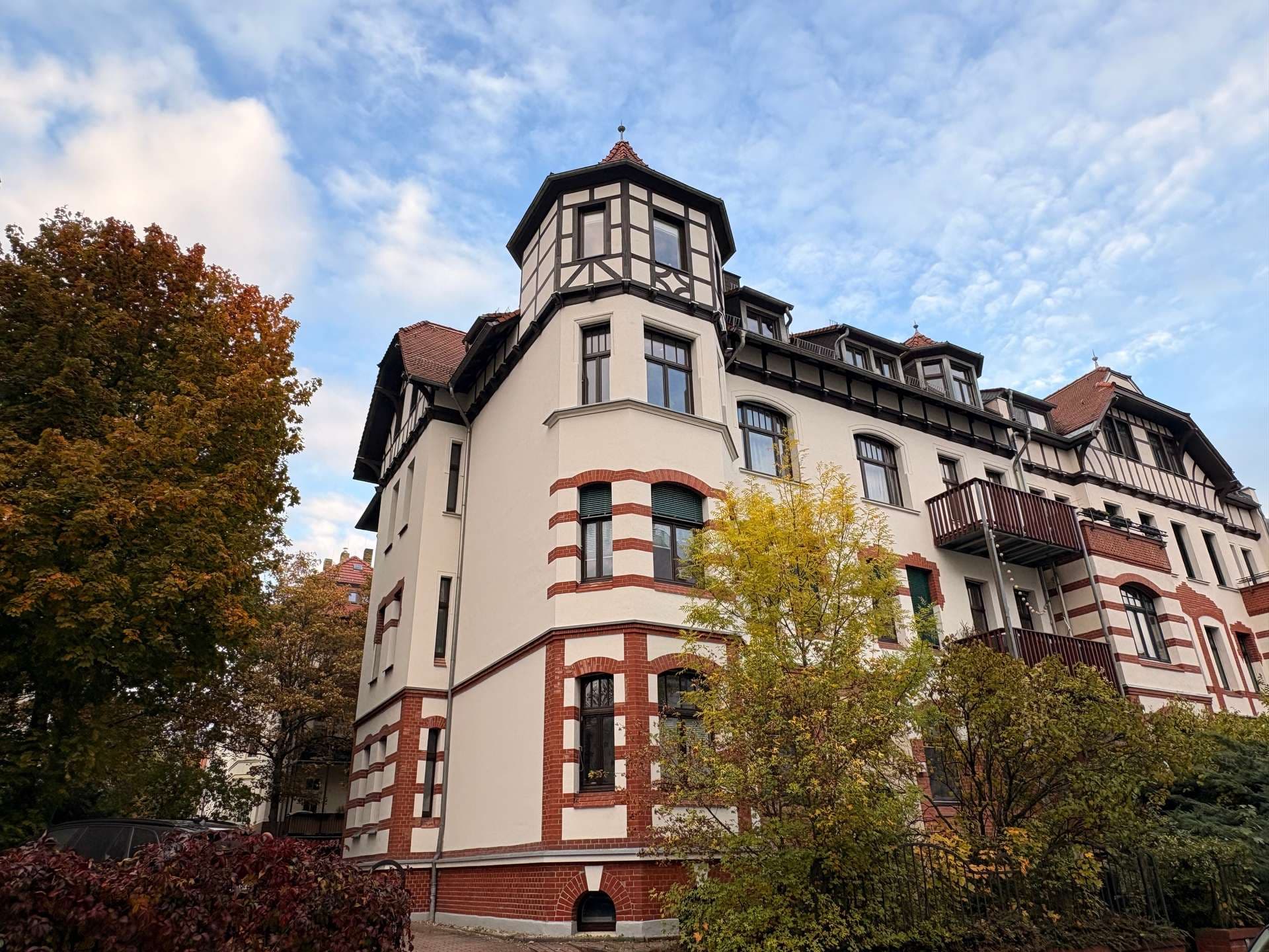 Im Herzen von Gohlis- sanierte 2-Raumwohnung mit 2 Balkonen!