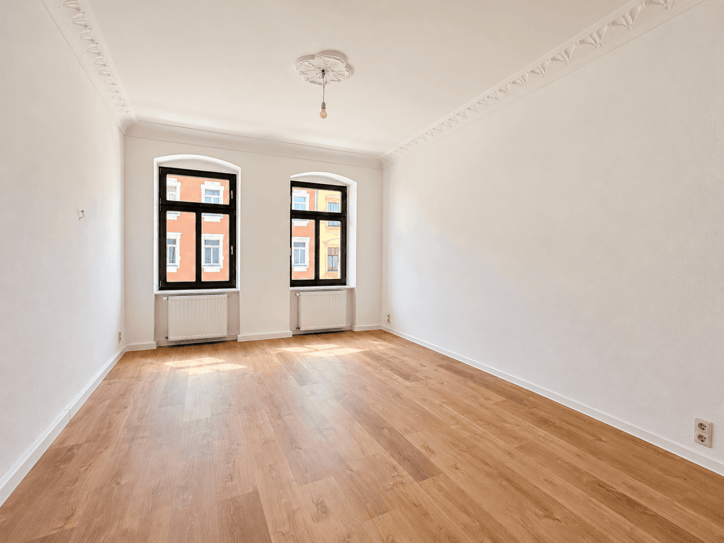 Schöne, moderne 3 Raumwohnung mit Balkon in Bernsdorf!