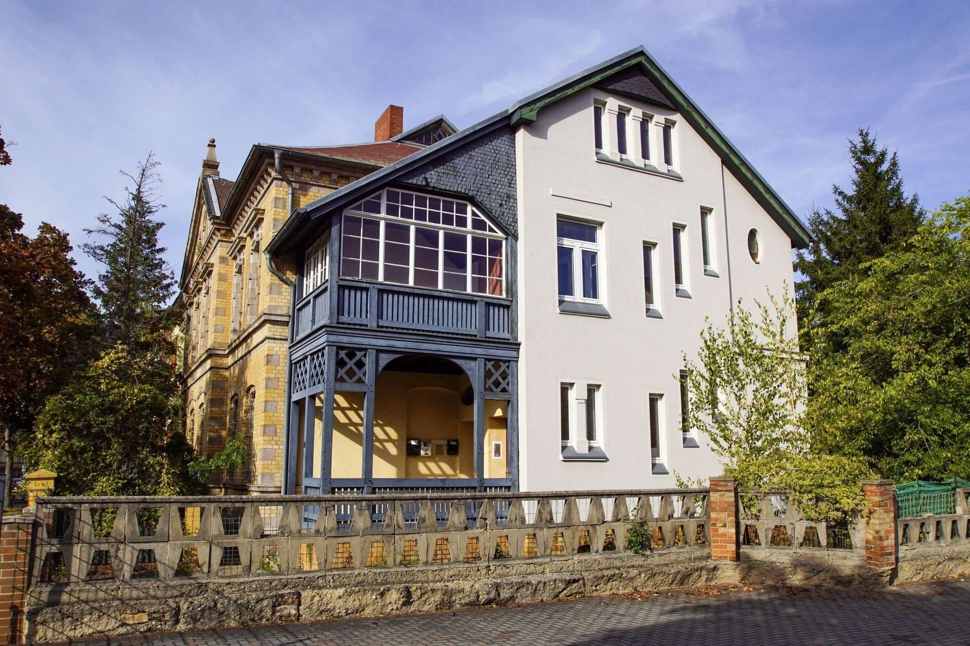 Charaktervolle Villa von 1915 mit 3 Wohnungen – Denkmal-AfA möglich