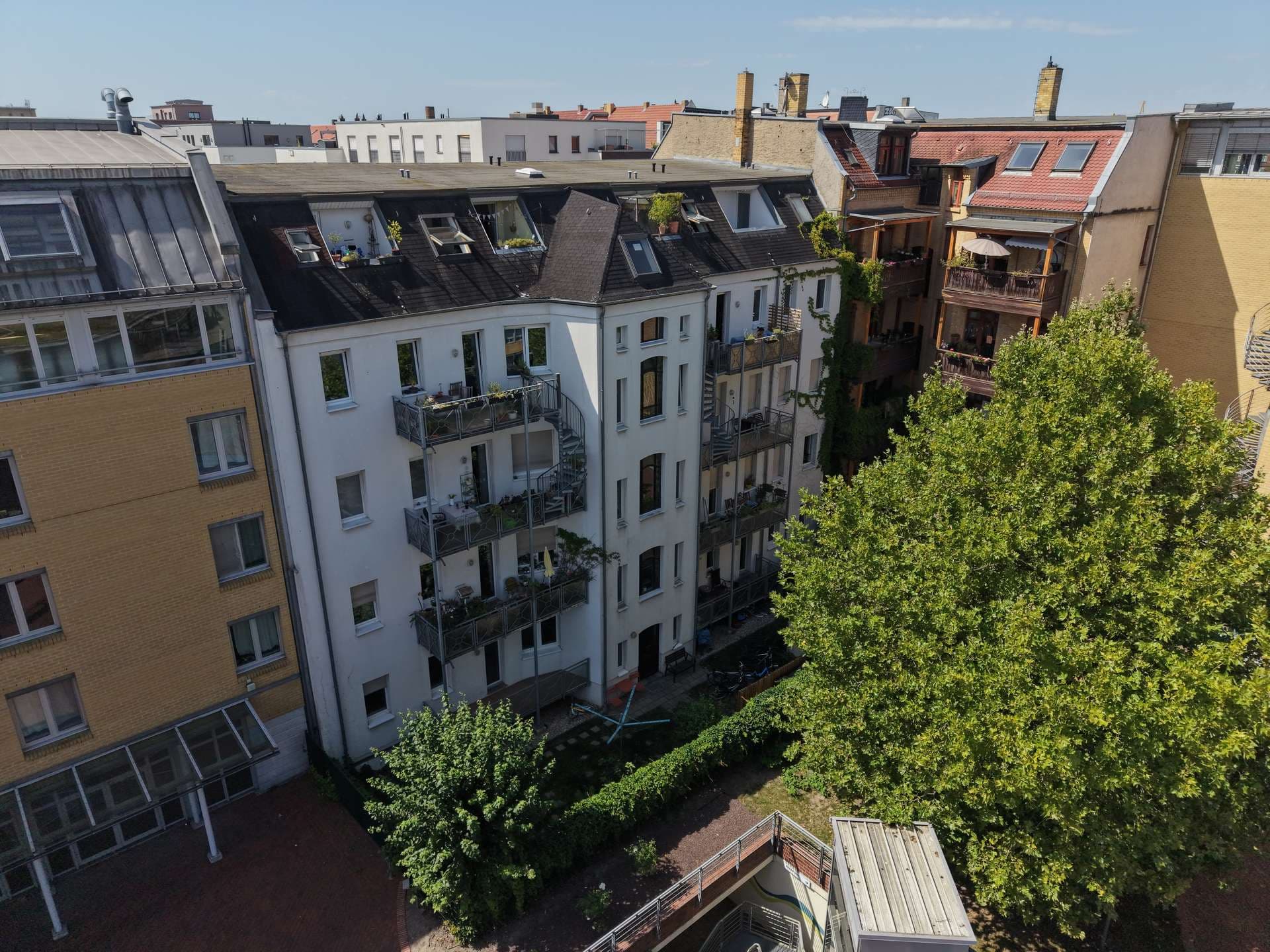 WOHNEN AM KARL-HEINE-KANAL // Attraktive 2-Zimmer-Wohnung mit Balkon im Trendviertel Plagwitz