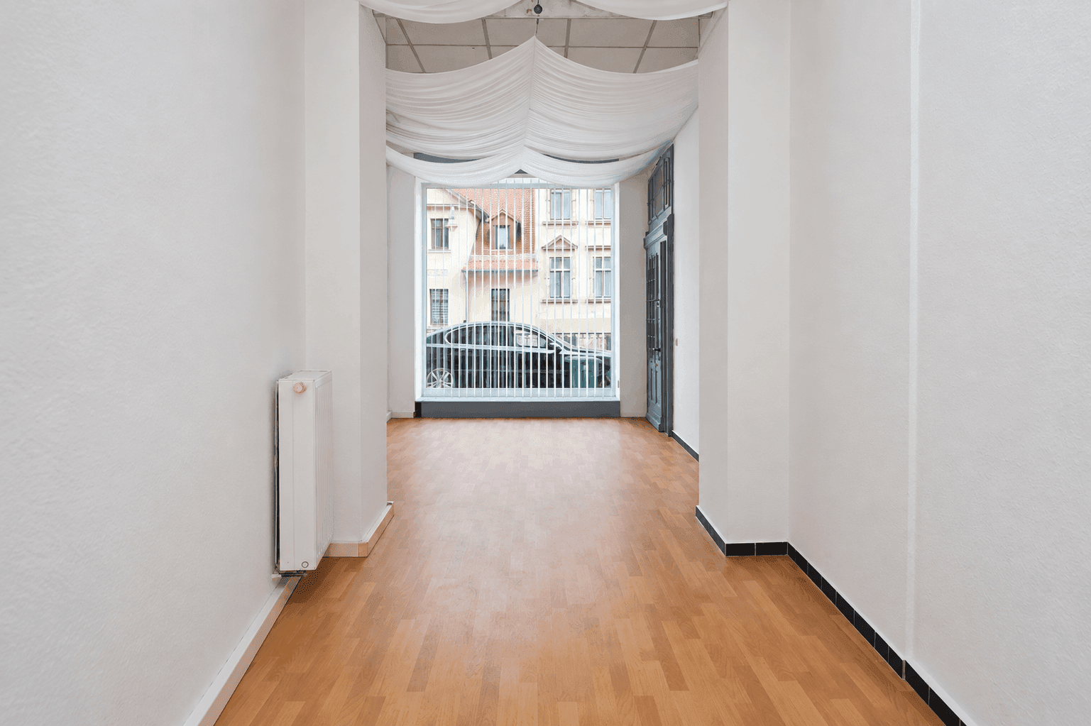 kleiner Laden oder Atelier oder Büro - ab Januar 2027 können Sie hier starten