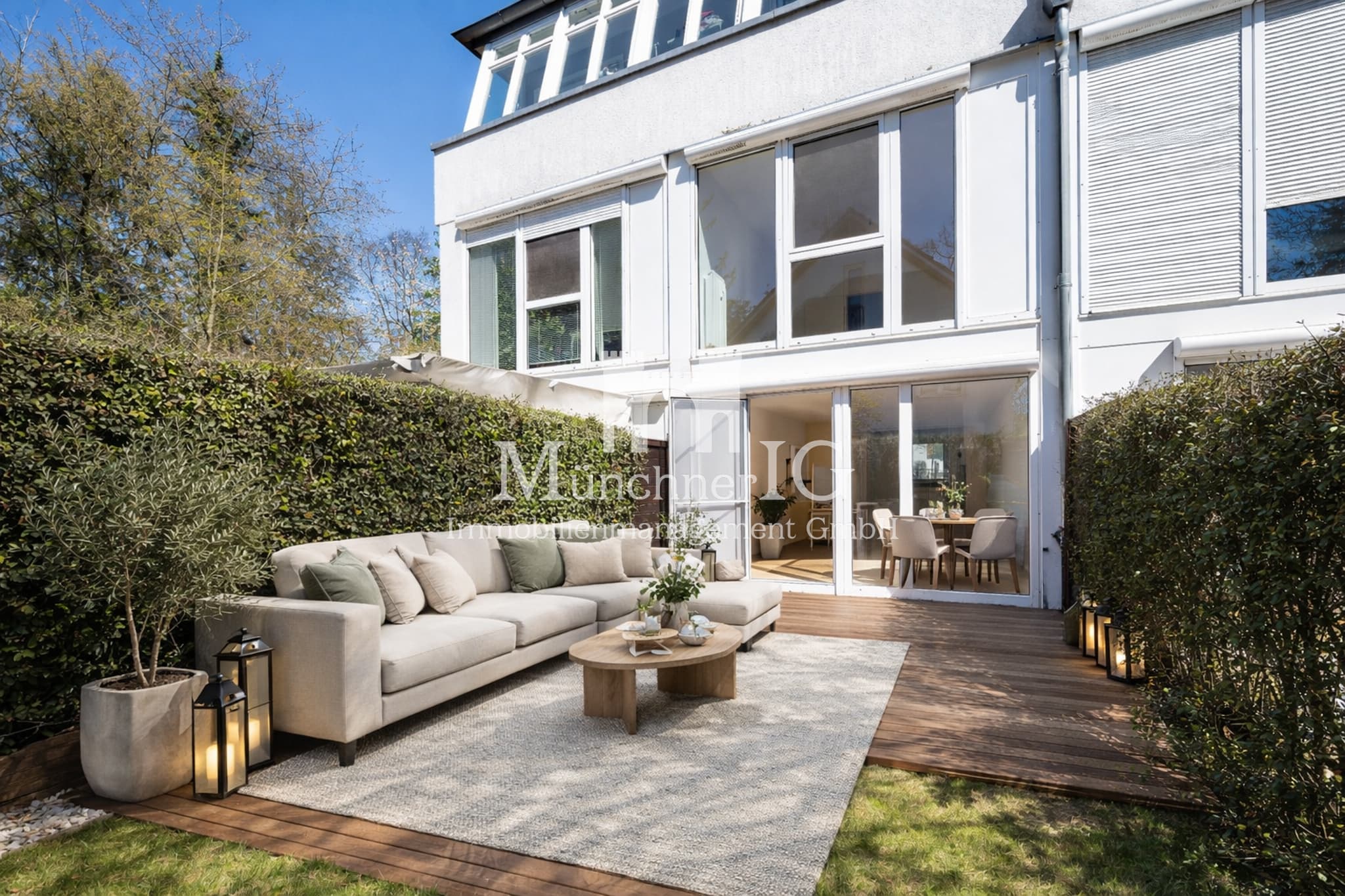 MÜNCHNER IG: Reihenhaus mit Garten und Haus-im-Haus-Gefühl in begehrter ruhiger Lage !!