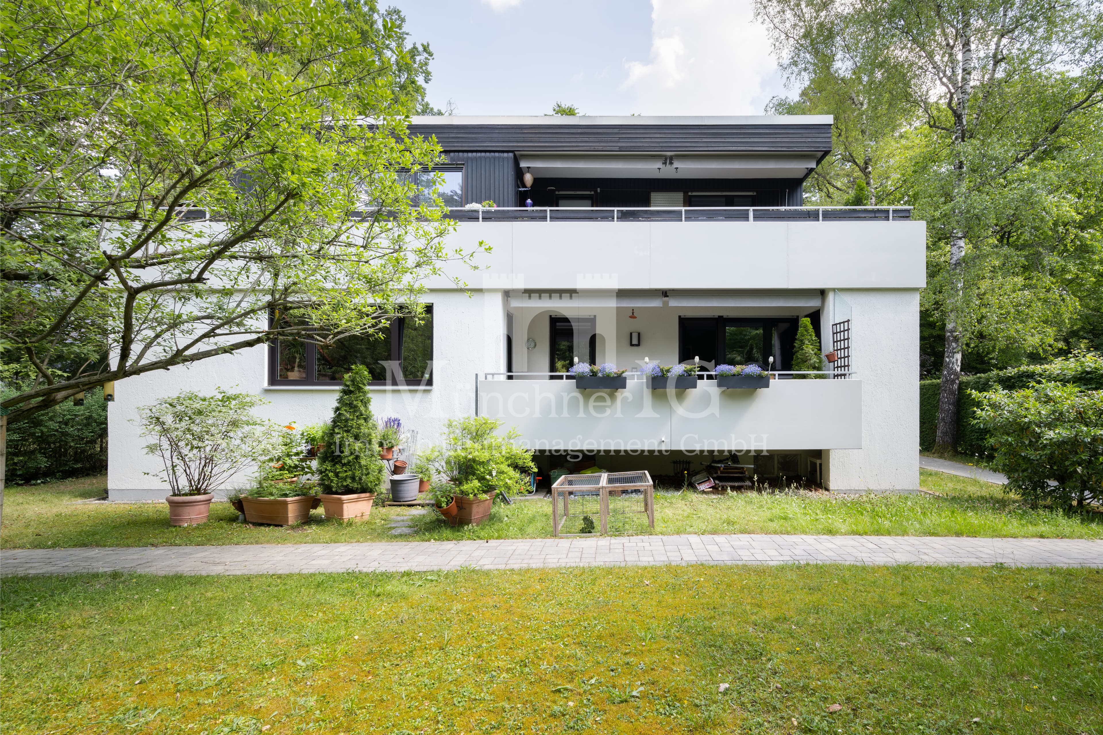 MÜNCHNER IG: AB 01.01.2027 - Apartment in ruhiger Lage – Exklusiv Möbliert mit Balkon!