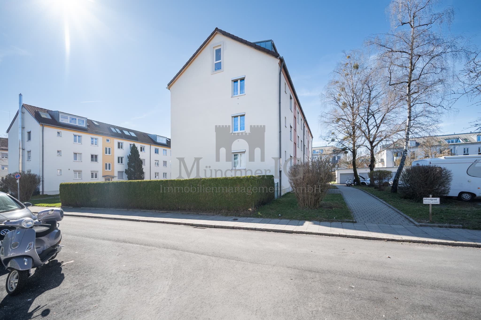 MÜNCHNER IG: Ruhige Lage, eigener Garten & Balkon – ein Zuhause mit Potenzial