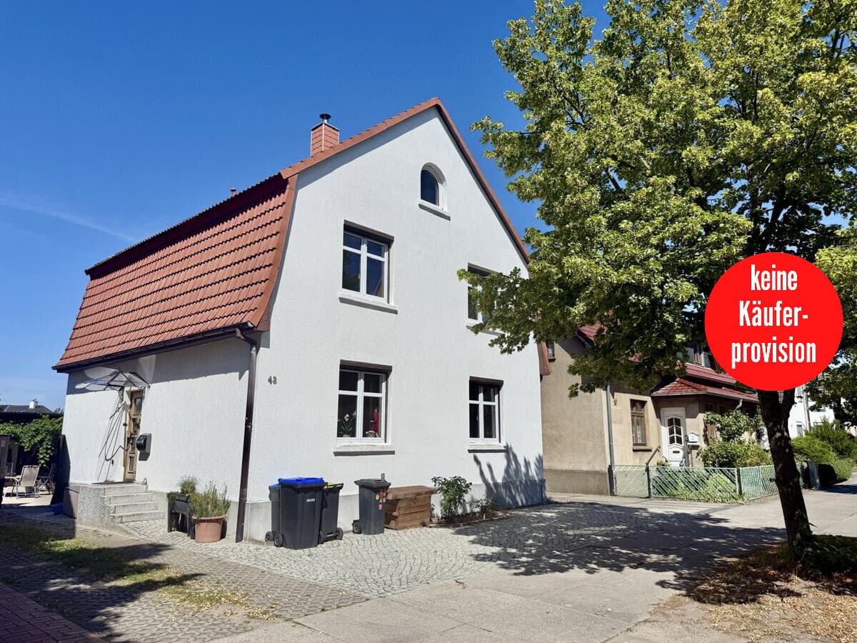 HORN IMMOBILIEN++ Neubrandenburg, modernisiertes Einfamilienhaus mit großem Grundstück, Garage uvm.