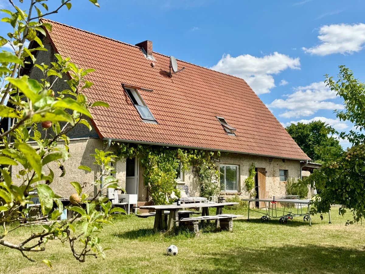 HORN IMMOBILIEN ++ Haus für Aussteiger in toller Randlage, der Ruhepool zur Großstadt in Iven