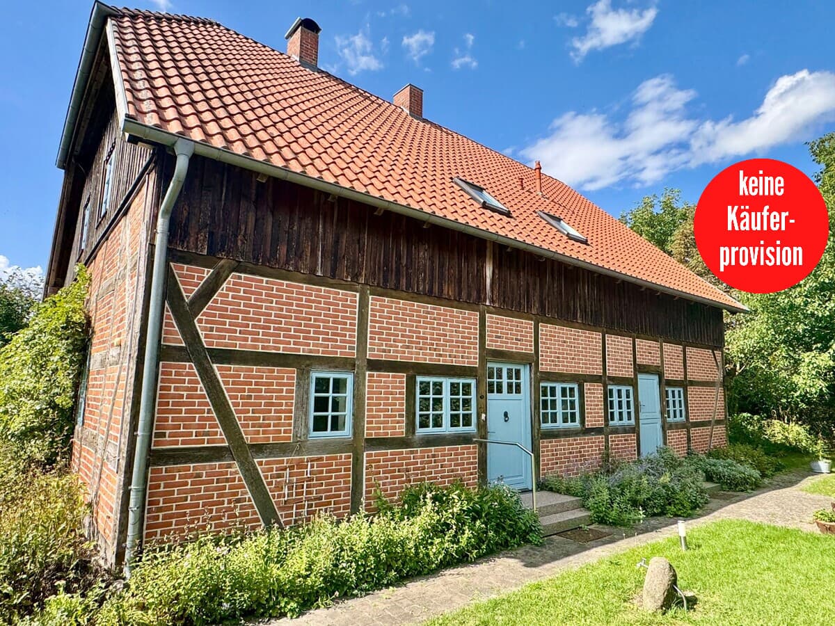 HORN IMMOBILIEN ++ großes stilvolles Fachwerkhaus in Rumpshagen bei Penzlin mit vielen Extras!