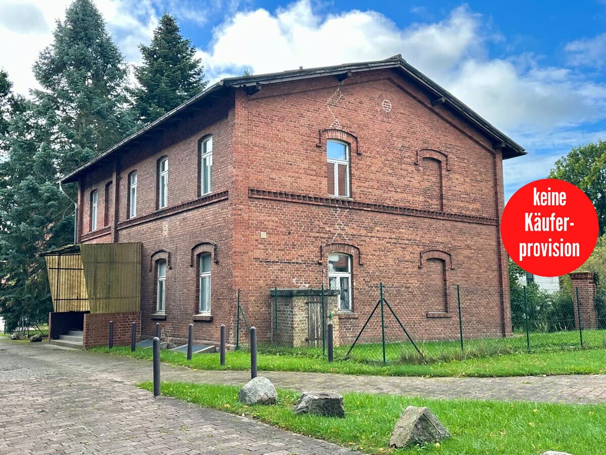 HORN IMMOBILIEN ++ Mehrfamilienhaus mit 3 WE in zentraler Lage, Eggesin