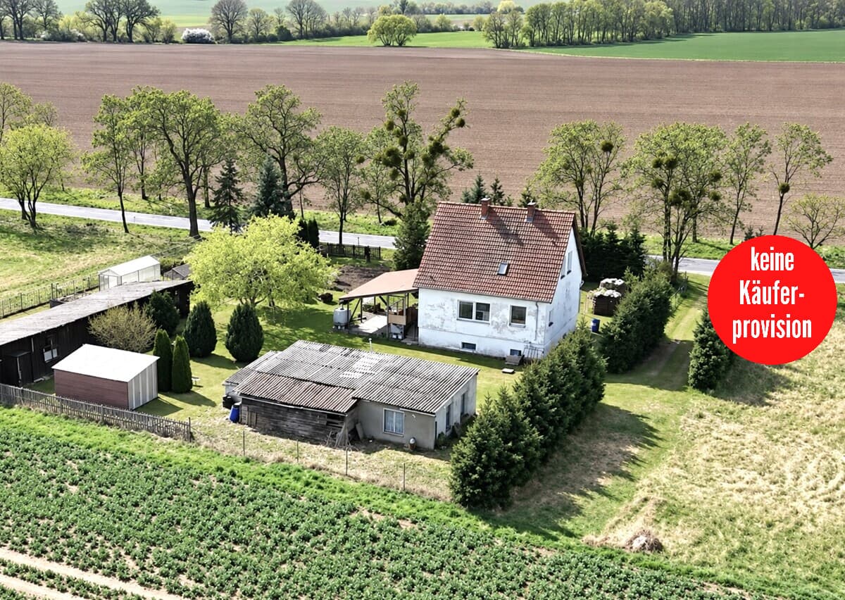 HORN IMMOBILIEN ++ Alleinlage gesucht? Einfamilienhaus, voll unterkellert in Gehren bei Strasburg