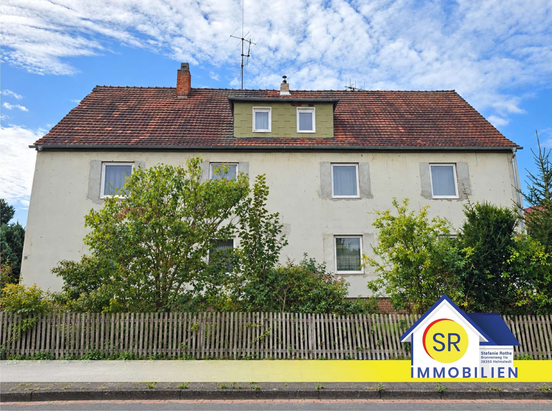 3 Stöckiges Mehrgenerationenhaus mit Garage, Keller und einem Obstgarten in Helmstedt