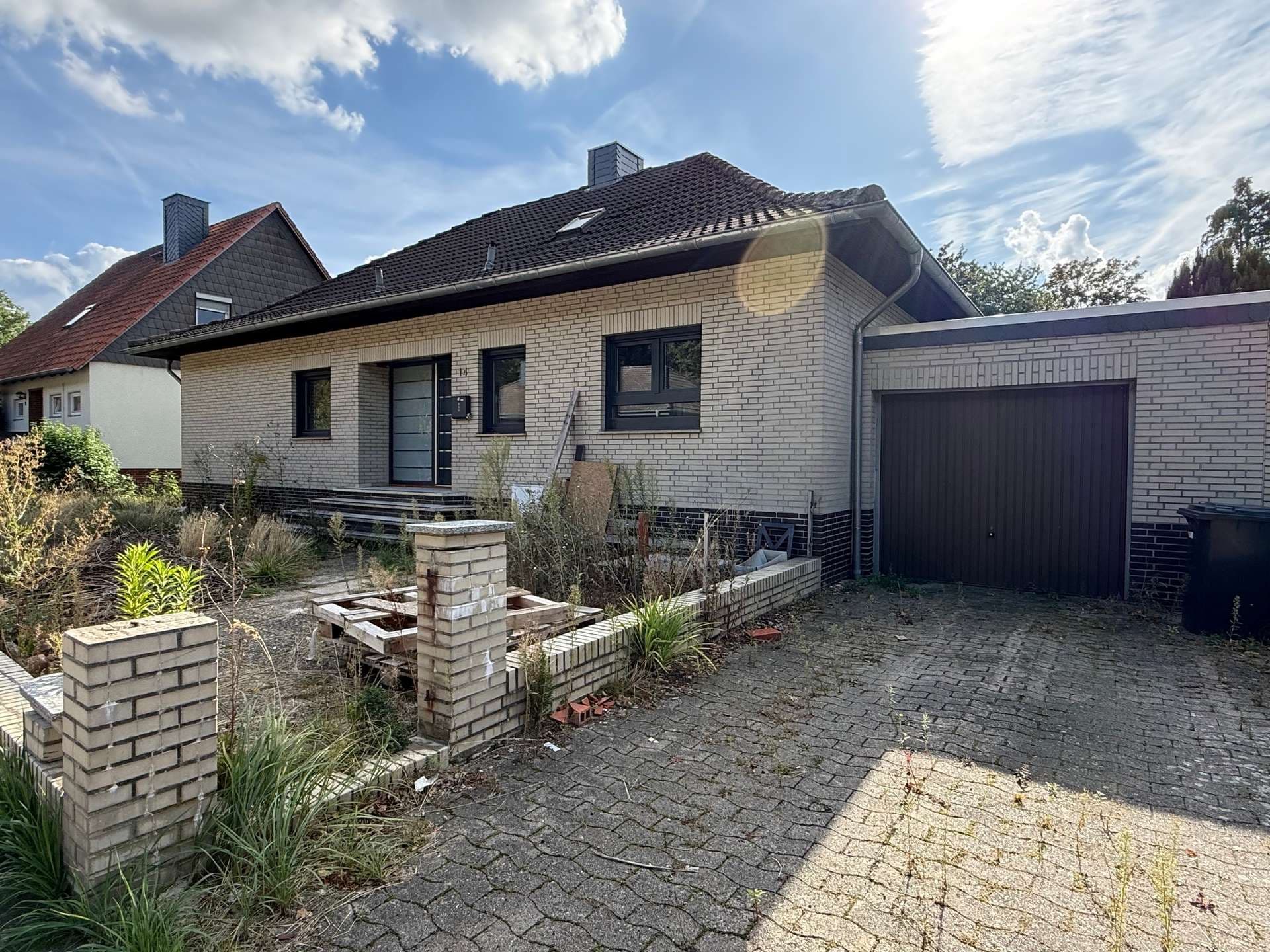 Ein Haus voller Möglichkeiten in Helmstedts Lieblingslage...Sanierung begonnen- Sie vollenden...