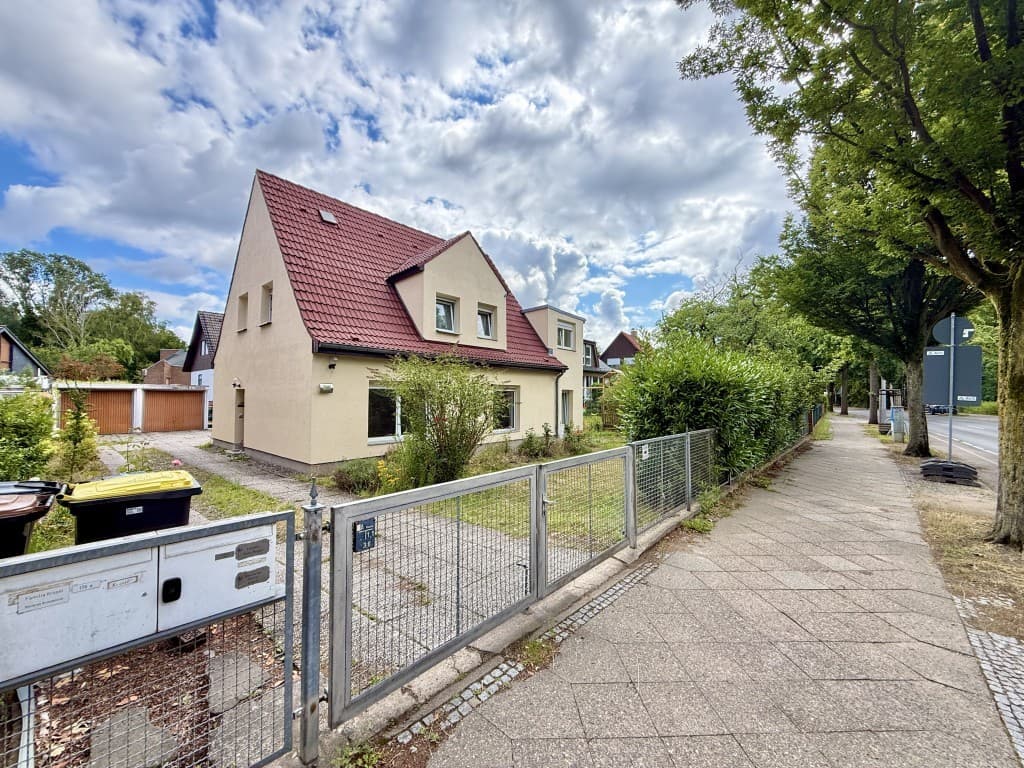 Einziehen und wohlfühlen: Liebevoll modernisiertes 5-Zimmer-Einfamilienhaus in Top-Lage Heiligensee