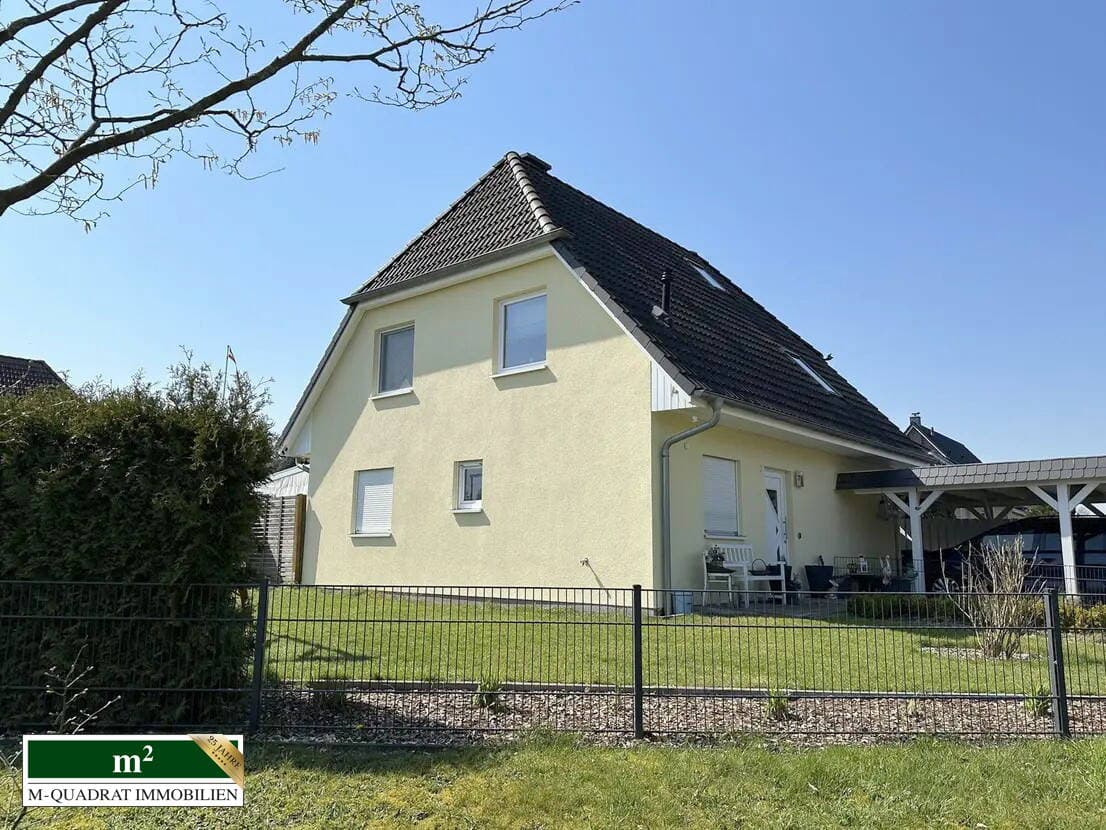 PROV.FREI F. KÄUFER: EFH BJ 2007 IN TOPLAGE, FAM.FREUNDLICH & EFFIZIENT MIT DOP.CARPORT & GR. GARTEN