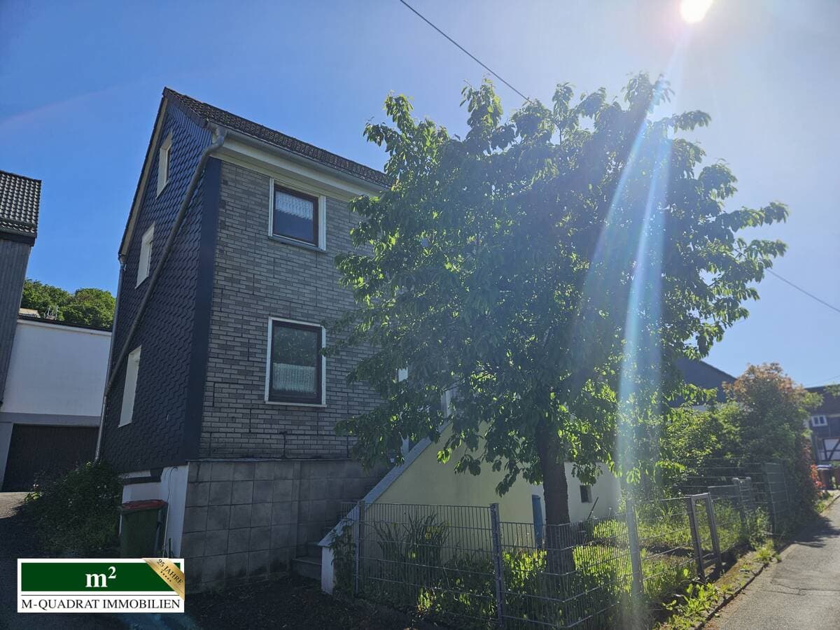 Wie in einer Maisonettewohnung, aber freistehend: Fachwerkhaus ohne Garten in Lüttringhausen!