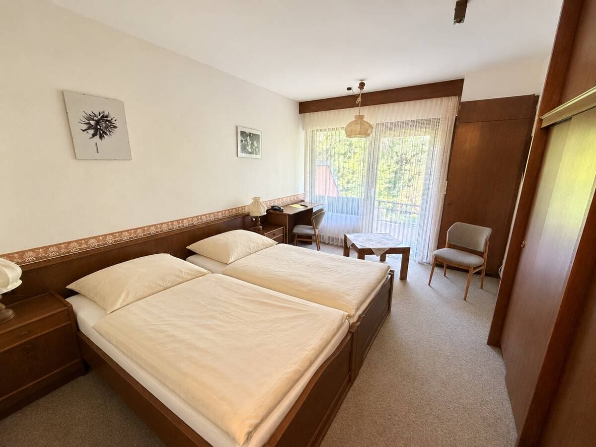 Möbliertes Wohnen auf Zeit: 2-Bettzimmer & Appartements in ruhiger Lage inkl. Stellplatz ab 399,-€