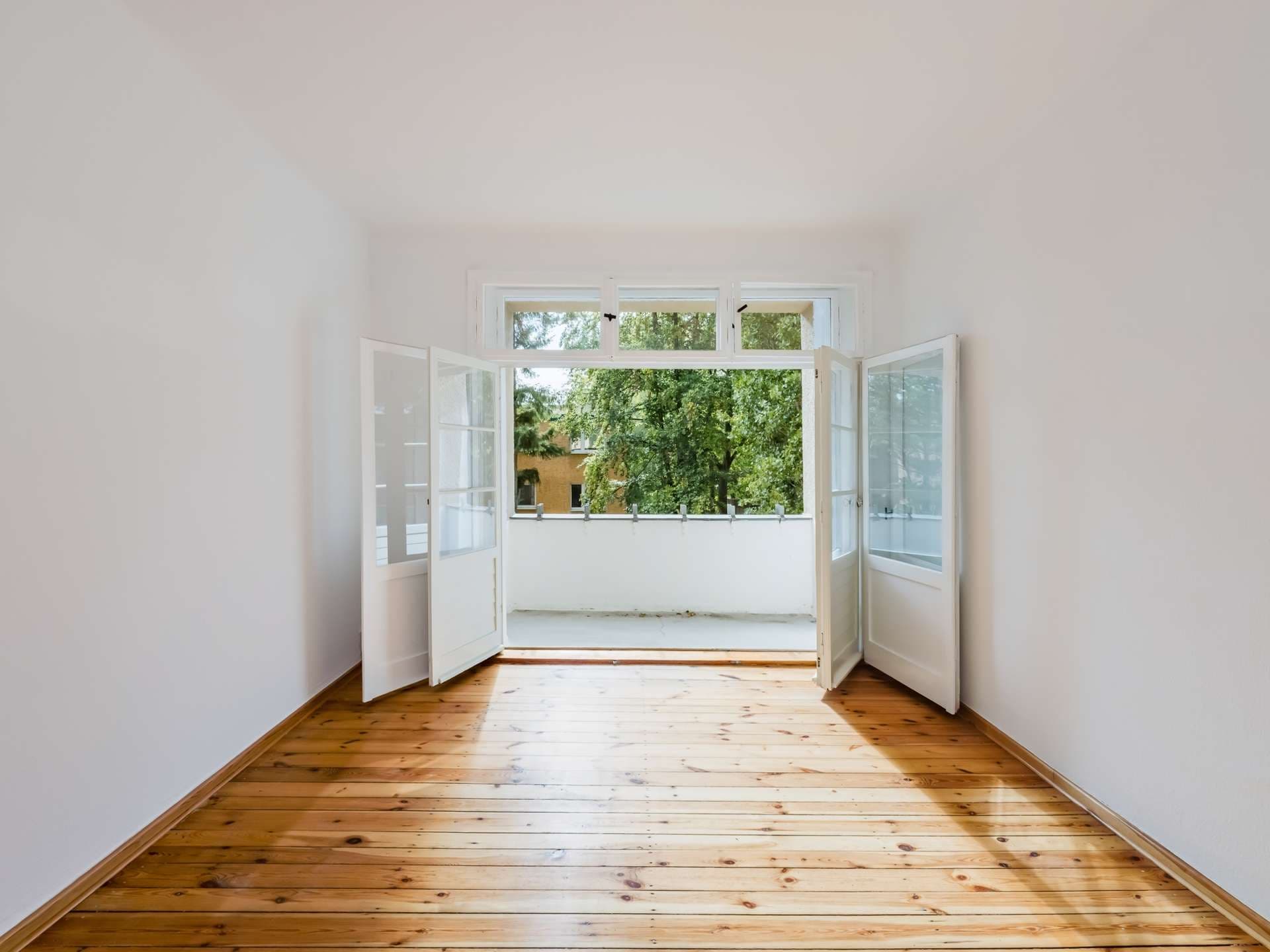 Helle 2,5-Zimmer-Wohnung mit Loggia in Lichterfelde West