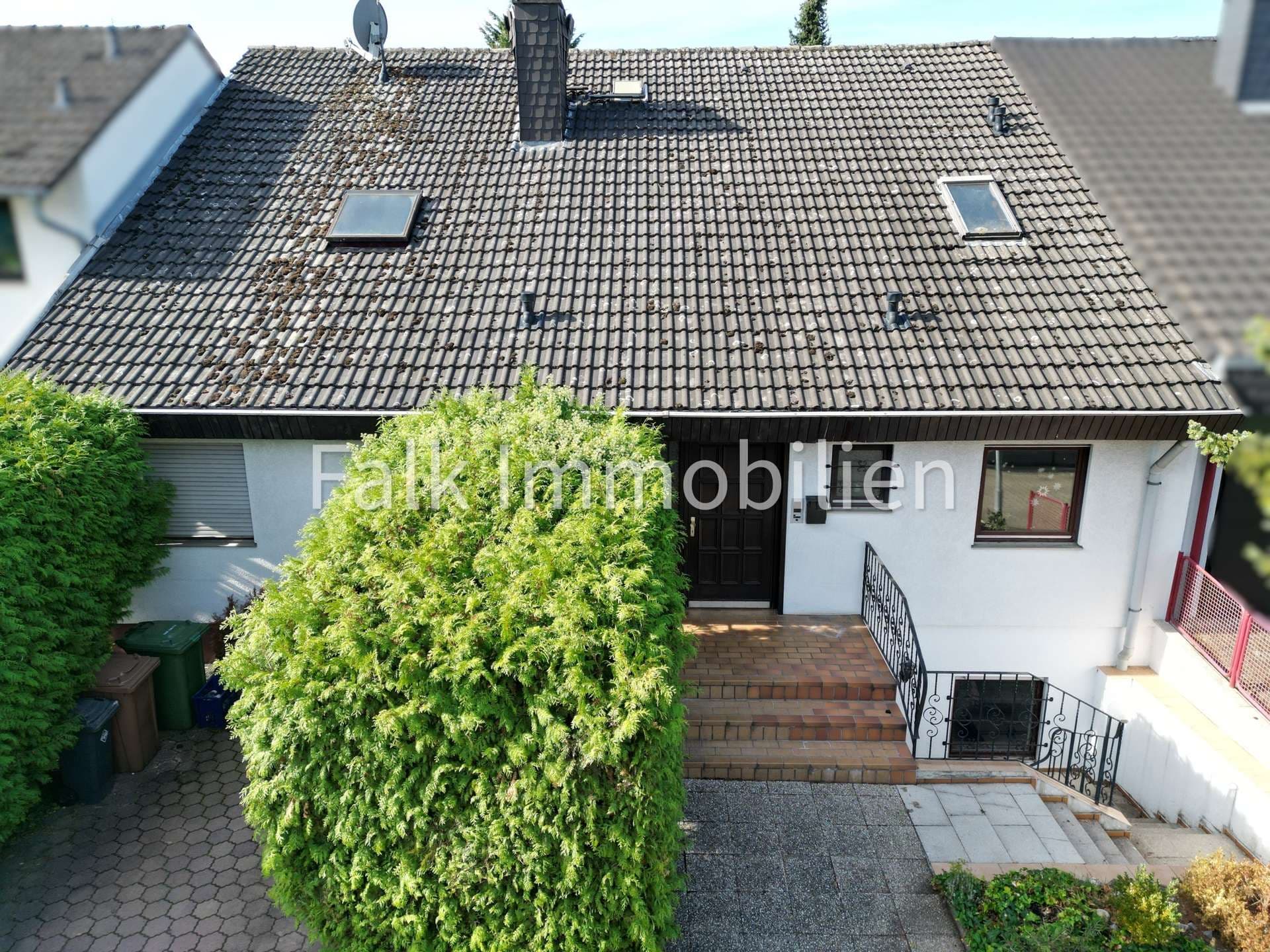 ***Raum für heute. Platz für morgen. Einfamilienhaus mit Einliegerwohnung in Schwetzingen***