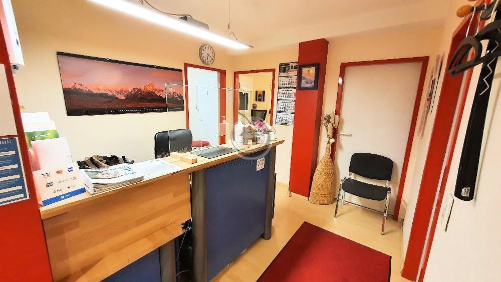!!!! ImmoPoint !!! bodentiefe EG BÜRO/PRAXISRÄUME an gut frequentierte Straße (IPG 5 MD 90 EGL)
