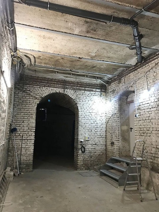 bg