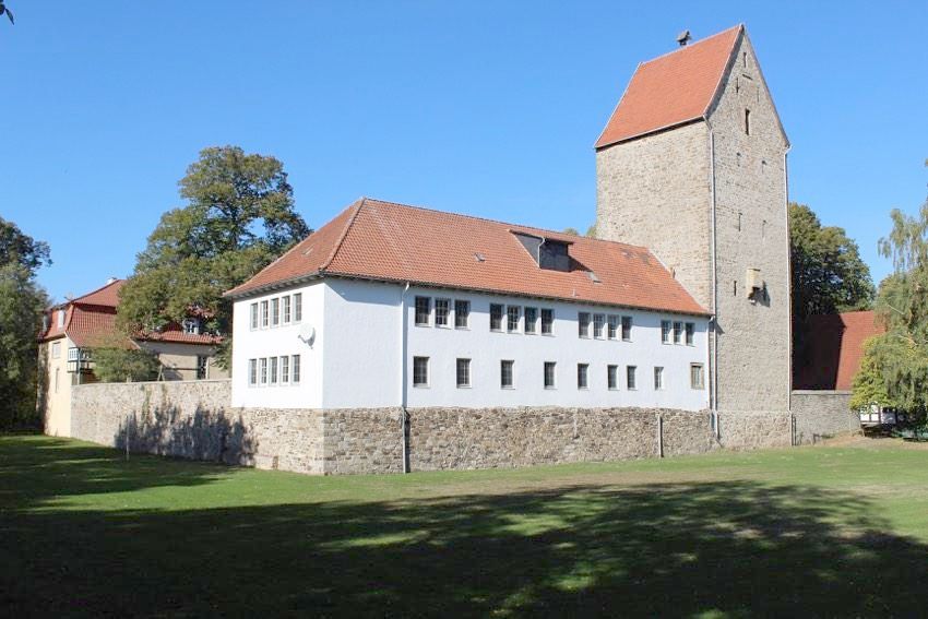 Praxis- oder Büroräume im Erdgeschoss der historischen Burg Wittlage