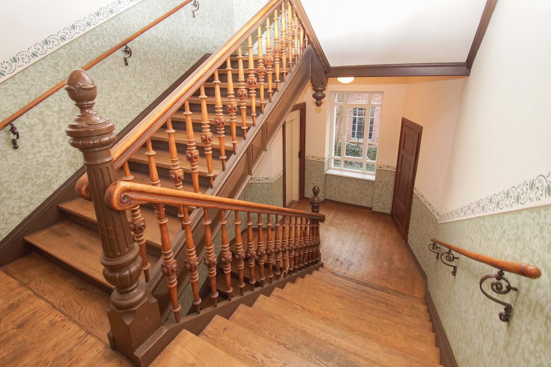 Property thumbnail 2