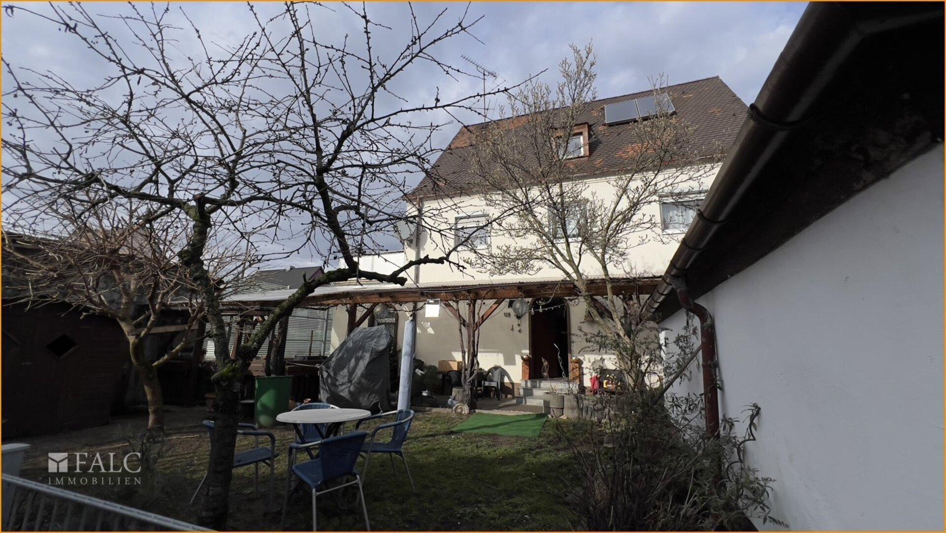 Perfektes Familienrefugium: Zweifamilienhaus mit Einliegerwohnung in Toplage von Nürnberg – Nürnberg – Vorschaubild 2