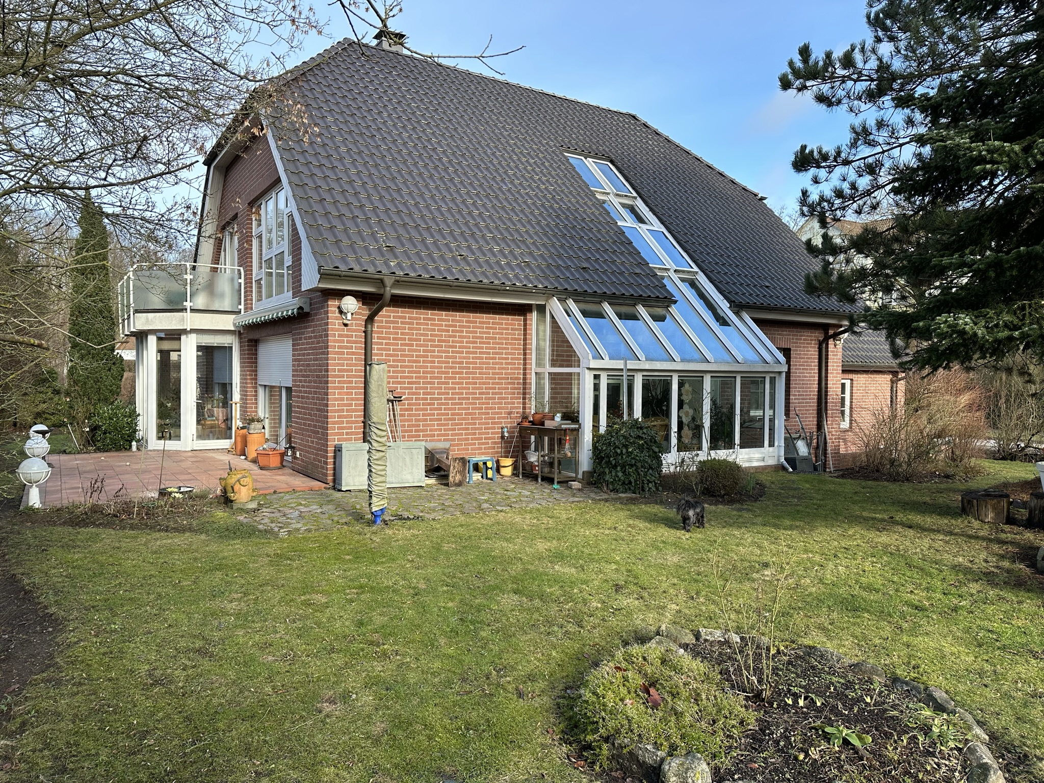 Stadtvilla mit 2 separaten Wohneinheiten, Vollkeller, Sauna, Wintergarten, 2x Einbauküche und 3 Bädern. Nutzung/Umbau für zwei Familien möglich. – Neubrandenburg, Meckl – Vorschaubild 7