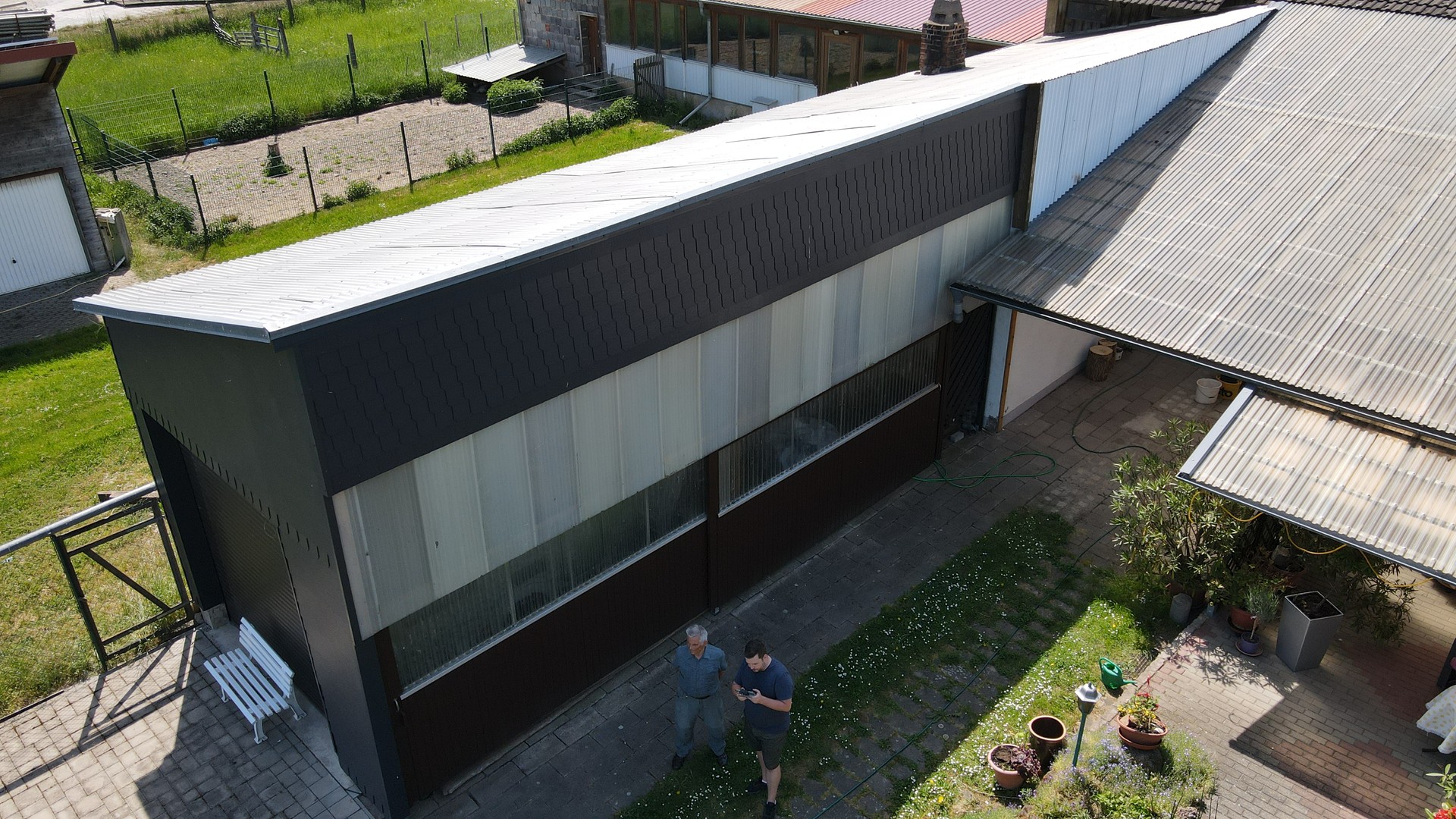 Ein- bis Zweifamilienhaus mit großem Garten, Gewerbeflächen, Doppelzufahrt & Garagen – Niederdorla – Vorschaubild 16