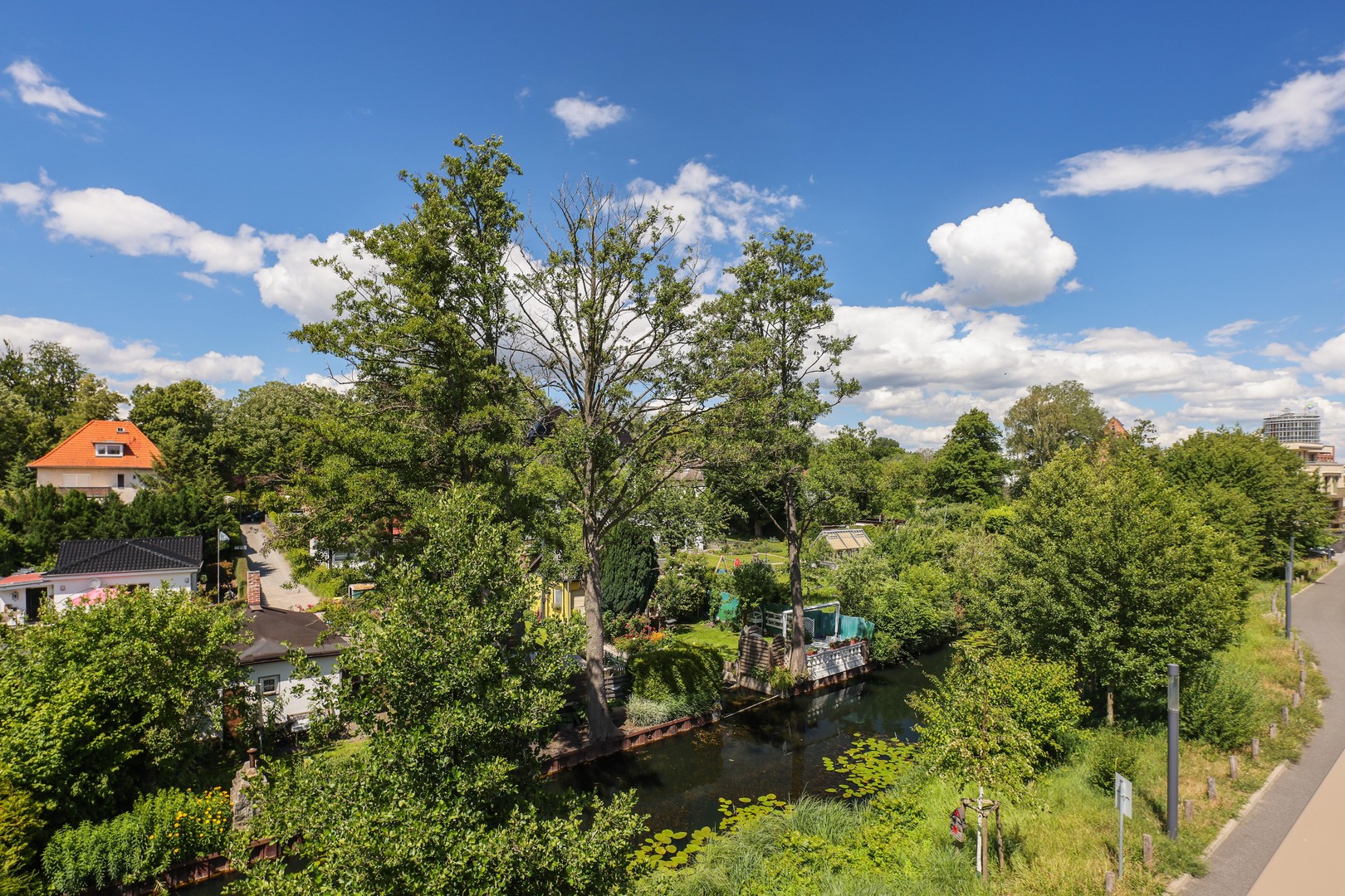 Property thumbnail 25