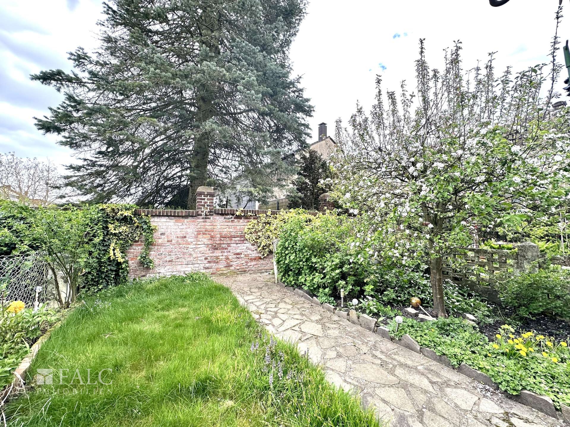 Top-Preis: Doppelhaushälfte mit kleinem Garten in ruhiger Lage! – Völklingen – Vorschaubild 21