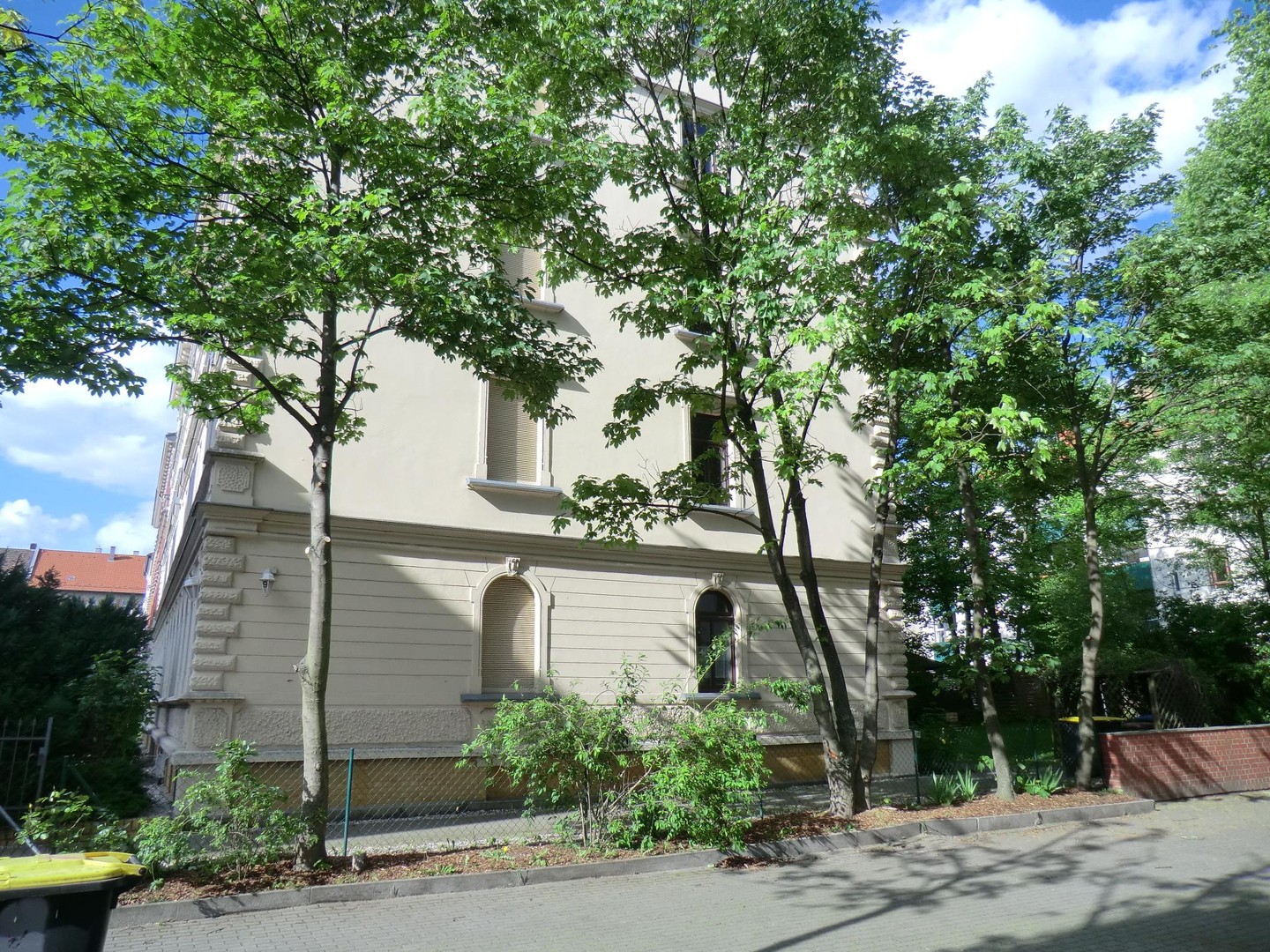 Property thumbnail 3