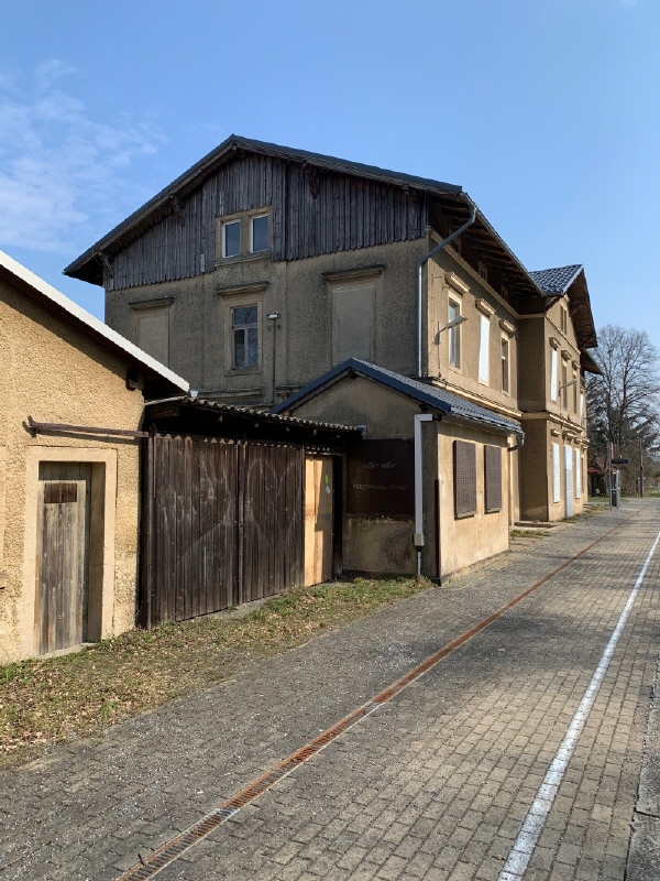 bg