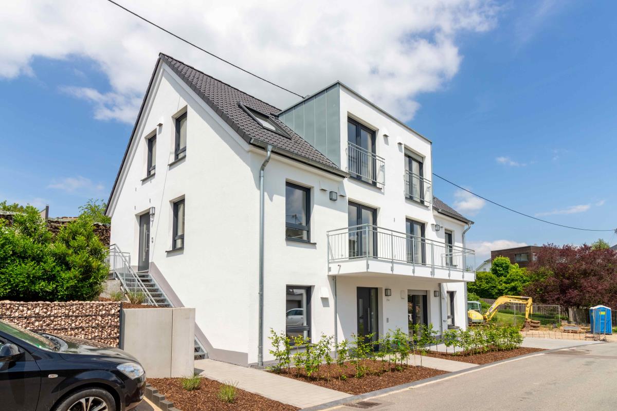 Neues vermietetes 3-Familienhaus als KFW 55 Energiesparhaus in ruhiger Lage Trier-Kernscheid – Trier – Vorschaubild 2
