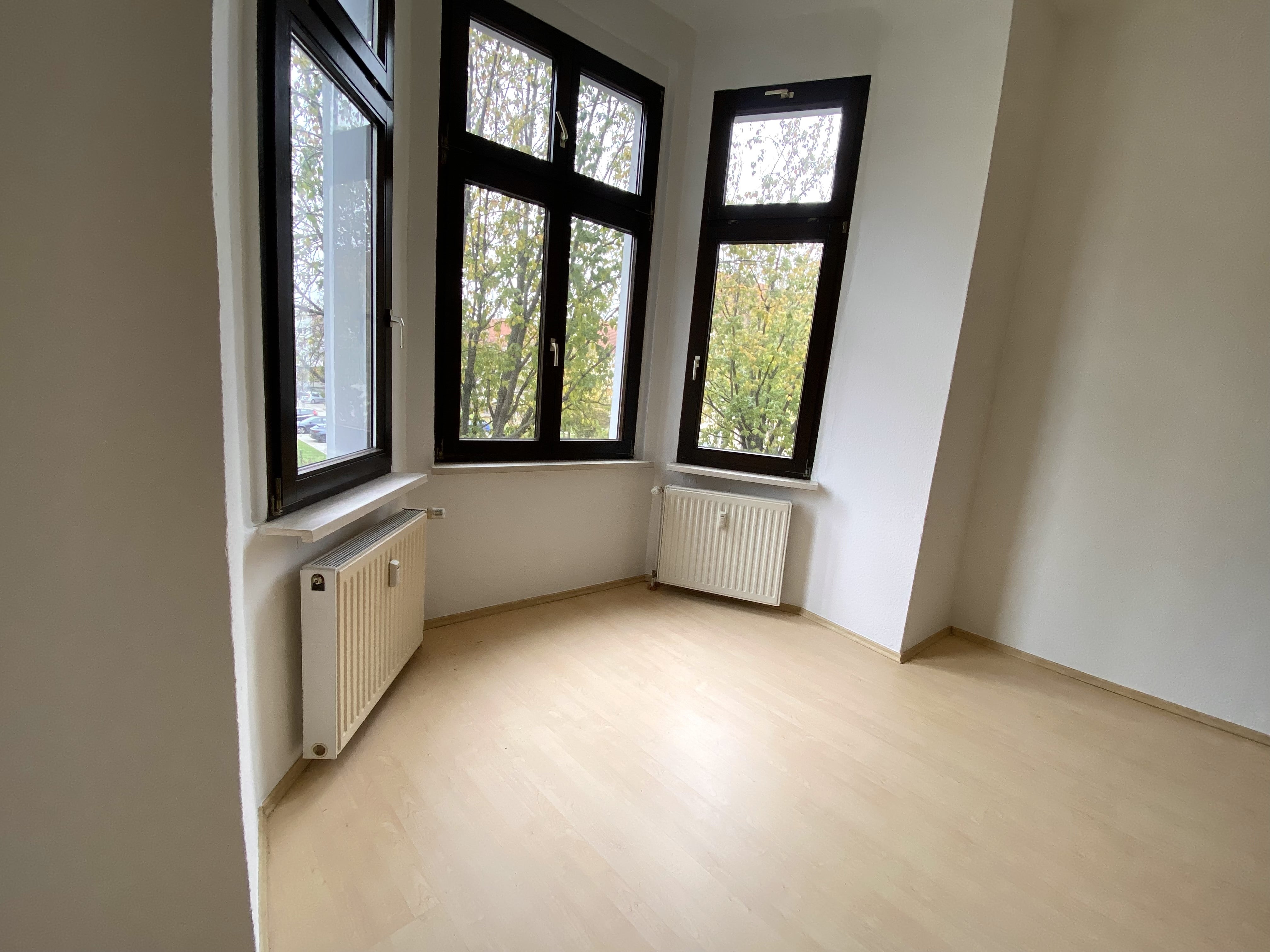 Charmante 3,5-Raum-Wohnung in Stadtfeld-Ost – Magdeburg – Vorschaubild 3