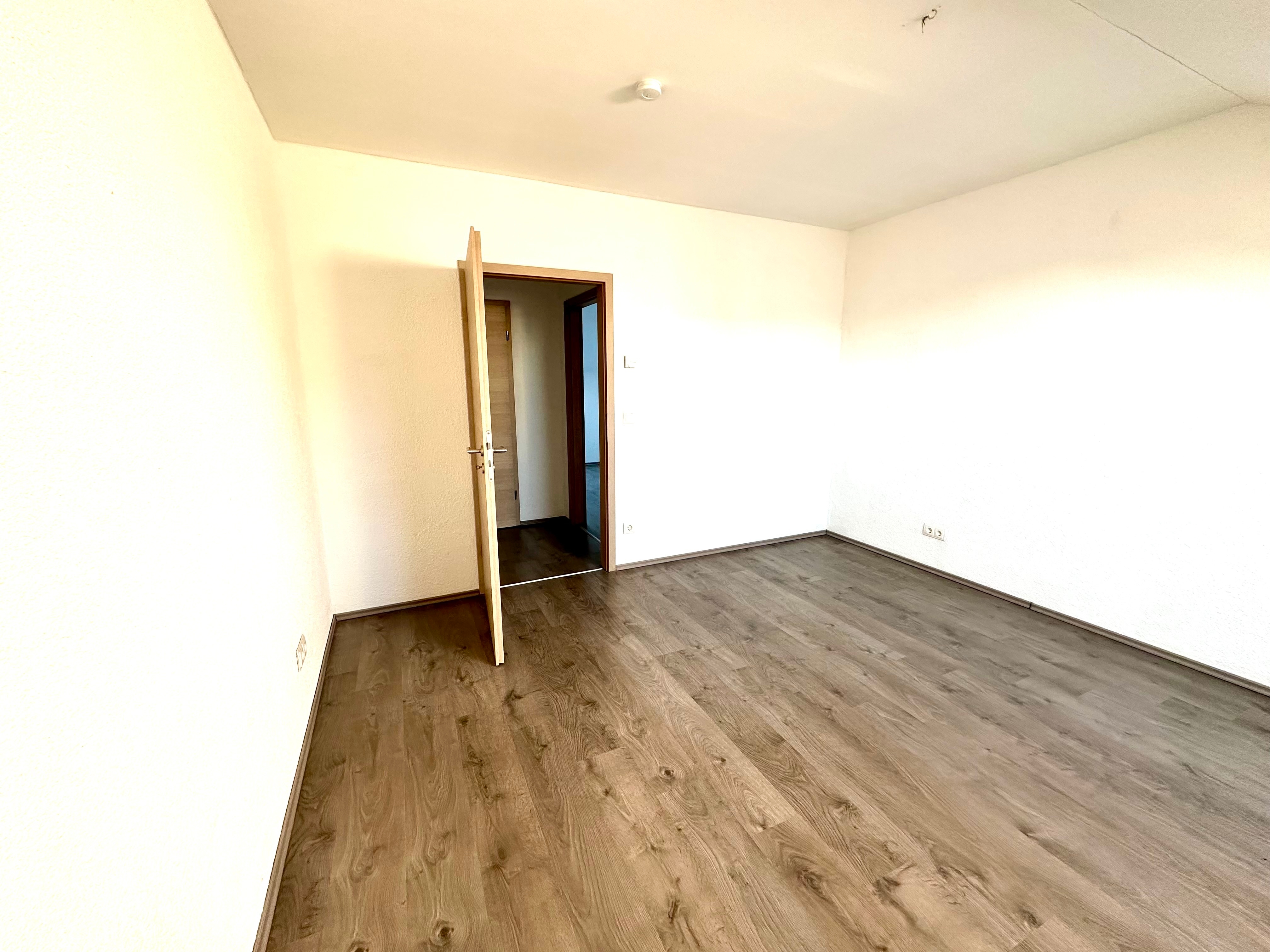 Perfekt zur Vermietung: 2 neuwertige Wohnungen! – Saarbrücken – Vorschaubild 12