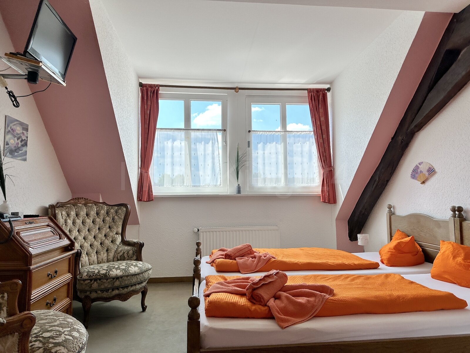 TOP EXISTENZ! ++ HISTORISCHES HOTEL MIT BAR UND KEGELBAHN IN ZENTRALER LAGE!! ++ – Nettetal – Vorschaubild 7