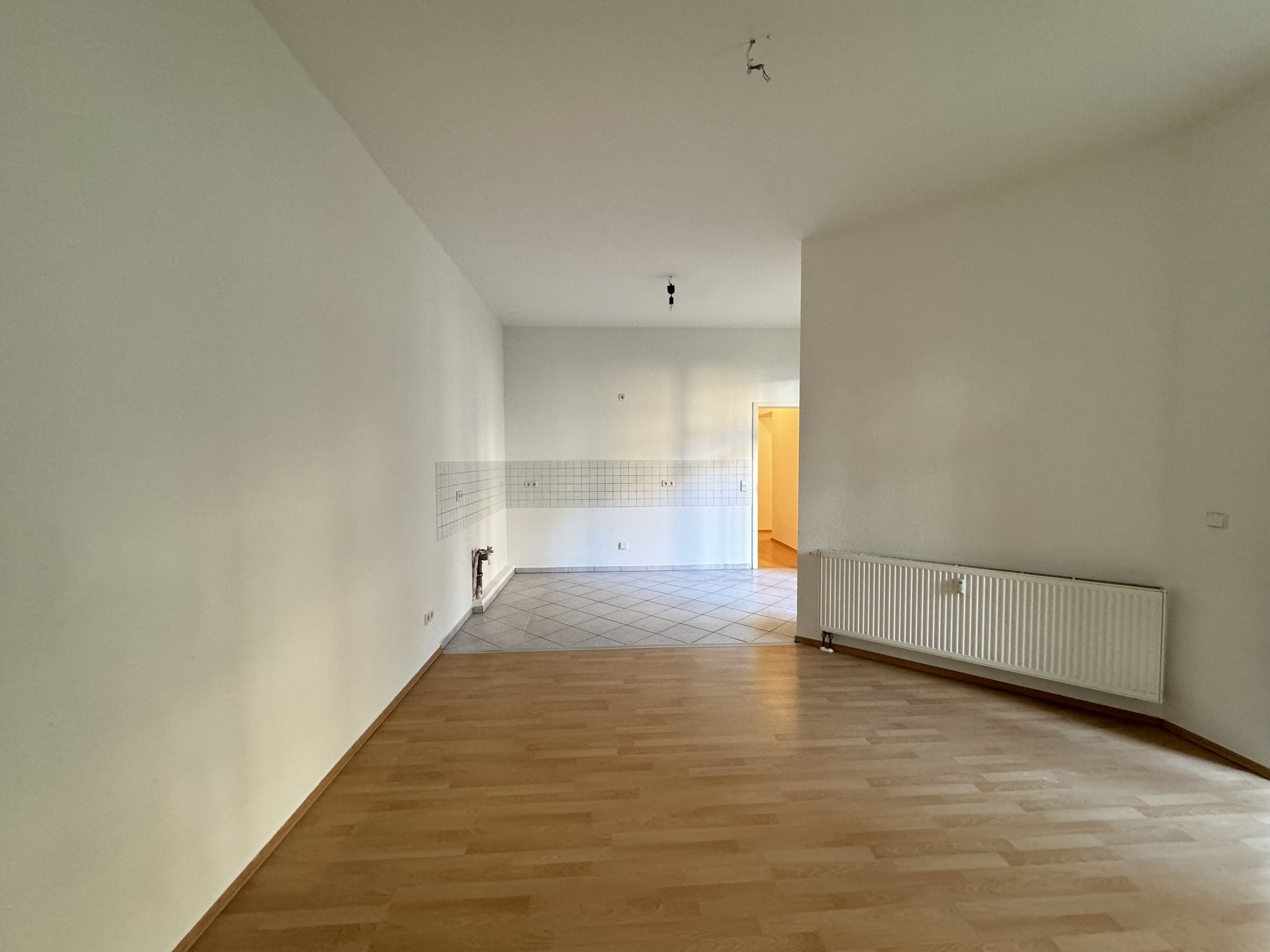 "Charmante 2,5-Raum-Wohnung mit Terrasse in Top-Lage" – Magdeburg – Vorschaubild 3