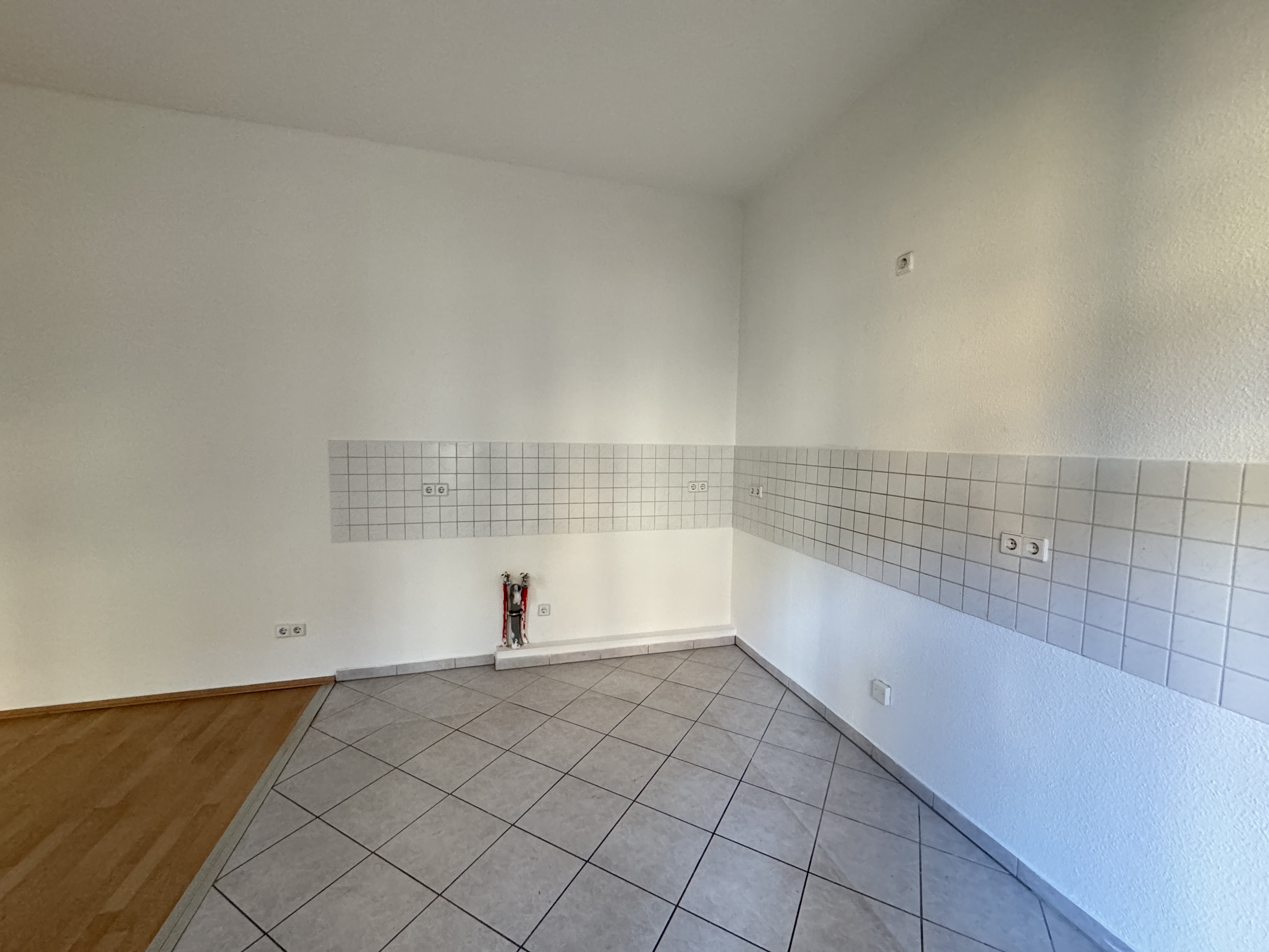 "Charmante 2,5-Raum-Wohnung mit Terrasse in Top-Lage" – Magdeburg – Vorschaubild 5