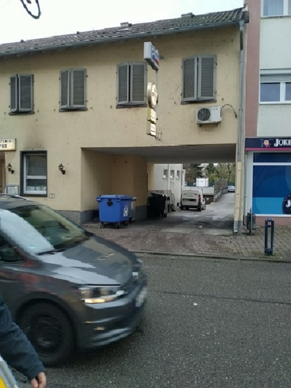 bg