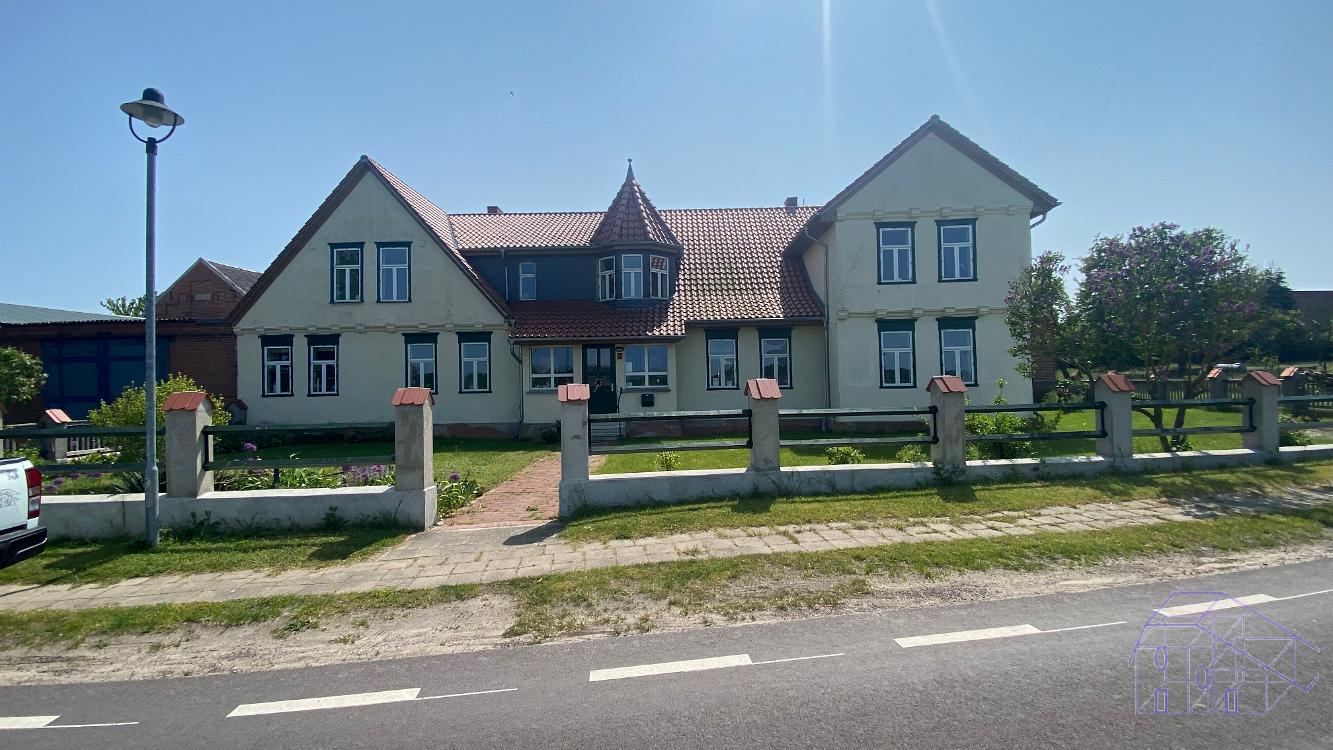 Vollsanierter, exklusiver, imposanter Künstlerhof in idyllischer Dorfrandlage mit Hautwohnung, 3 Appartements und reichlich Gästezimmer und Werk.- und Ausstellungshallen! – Wallstawe – Vorschaubild 4