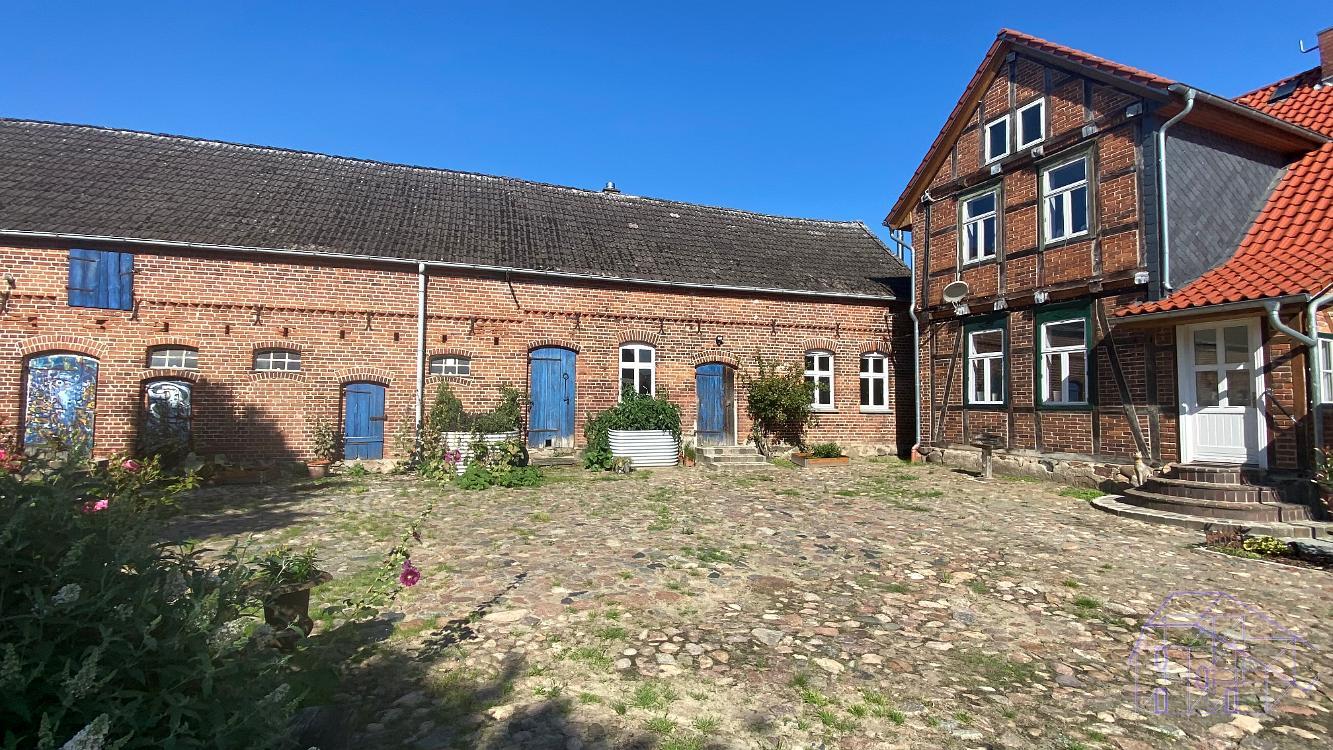 Vollsanierter, exklusiver, imposanter Künstlerhof in idyllischer Dorfrandlage mit Hautwohnung, 3 Appartements und reichlich Gästezimmer und Werk.- und Ausstellungshallen! – Wallstawe – Vorschaubild 7