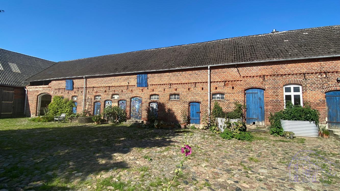 Vollsanierter, exklusiver, imposanter Künstlerhof in idyllischer Dorfrandlage mit Hautwohnung, 3 Appartements und reichlich Gästezimmer und Werk.- und Ausstellungshallen! – Wallstawe – Vorschaubild 8