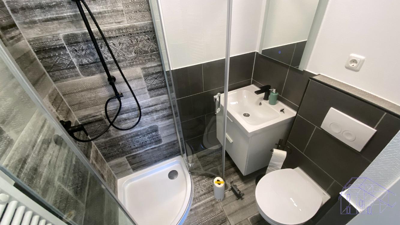 Vollsanierter, exklusiver, imposanter Künstlerhof in idyllischer Dorfrandlage mit Hautwohnung, 3 Appartements und reichlich Gästezimmer und Werk.- und Ausstellungshallen! – Wallstawe – Vorschaubild 27