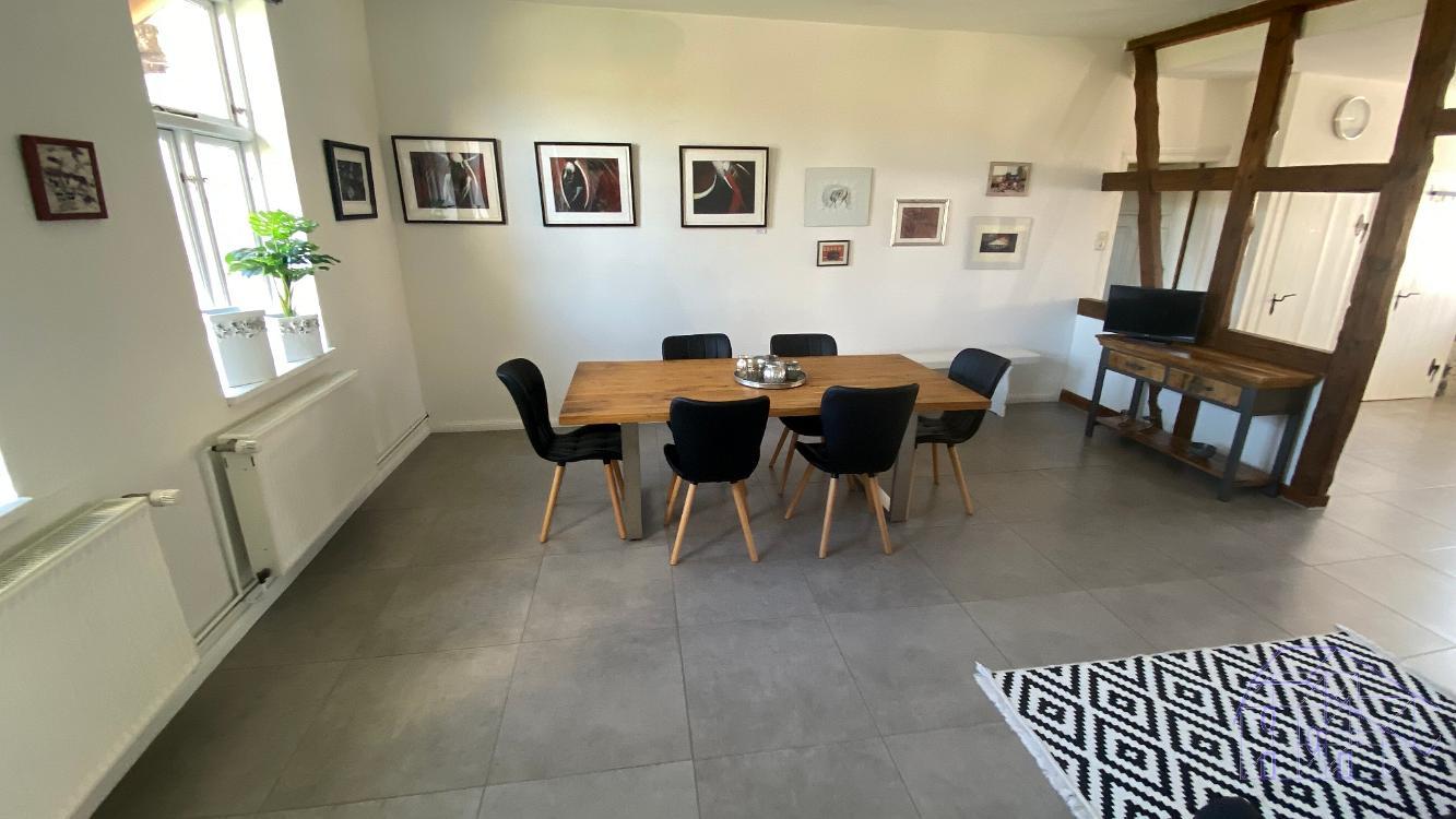 Vollsanierter, exklusiver, imposanter Künstlerhof in idyllischer Dorfrandlage mit Hautwohnung, 3 Appartements und reichlich Gästezimmer und Werk.- und Ausstellungshallen! – Wallstawe – Vorschaubild 29