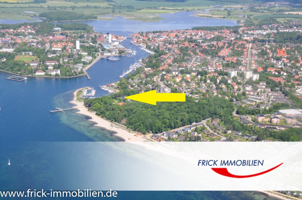 1. Reihe am Wasser mit Blick auf die Hafeneinfahrt – Neustadt in Holstein – Vorschaubild 3