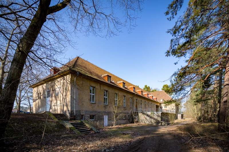 bg
