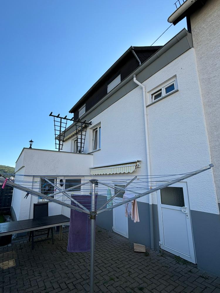 +++ Charmantes, modernisiertes Ein- bis Zweifamilienhaus mit Doppelgarage, Garten, Terrasse und herrlichem Panoramablick +++ – Neunkirchen – Vorschaubild 8